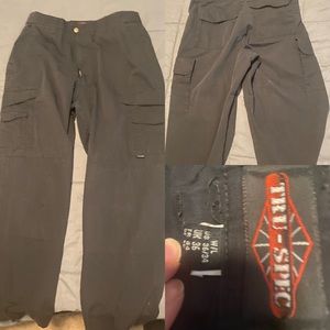 Men’s 36x34 Truspec cargo pants $30